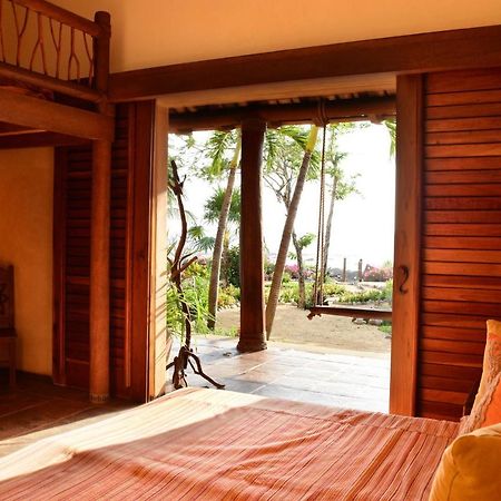 トロンコネス Casa Las Piedras Bed & Breakfast エクステリア 写真