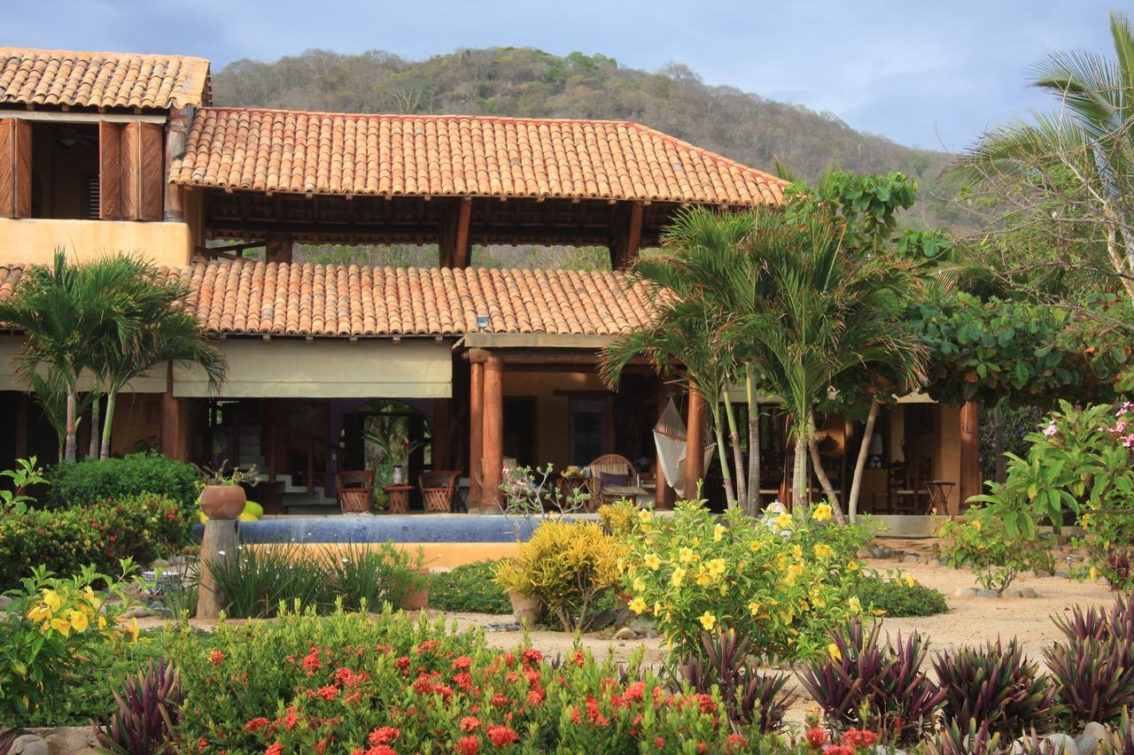 トロンコネス Casa Las Piedras Bed & Breakfast エクステリア 写真