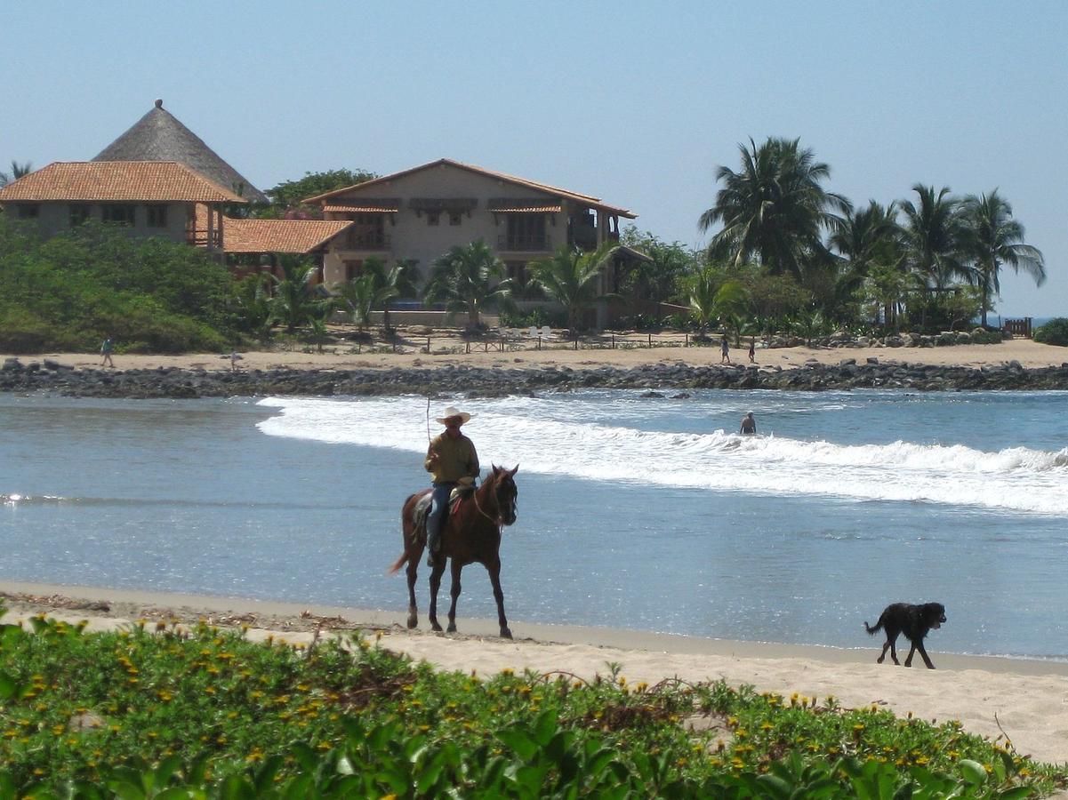トロンコネス Casa Las Piedras Bed & Breakfast エクステリア 写真